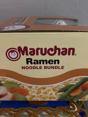 Ramen Noodle Bundle - Cream and Brown Packaging